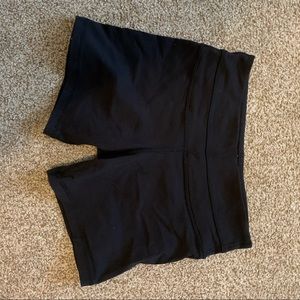LULULEMON black spandex size 4